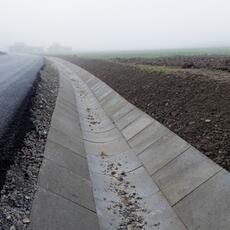 Betónové odvodňovacie žľaby a melioračné dosky