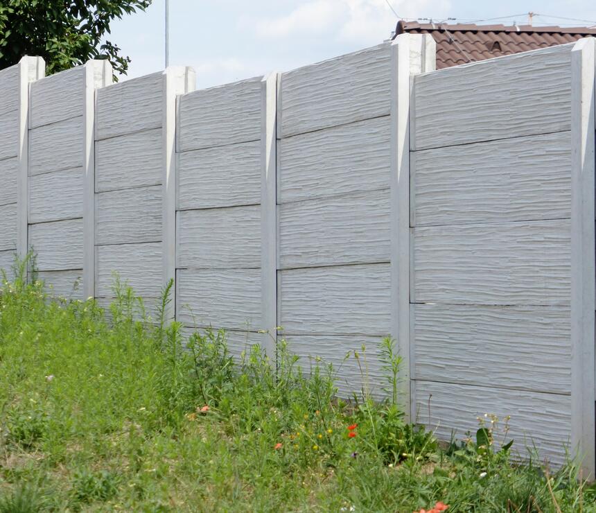 Betónový plot DEKOR jednostranný reliéf RÁKOS farba natural - foto č.3