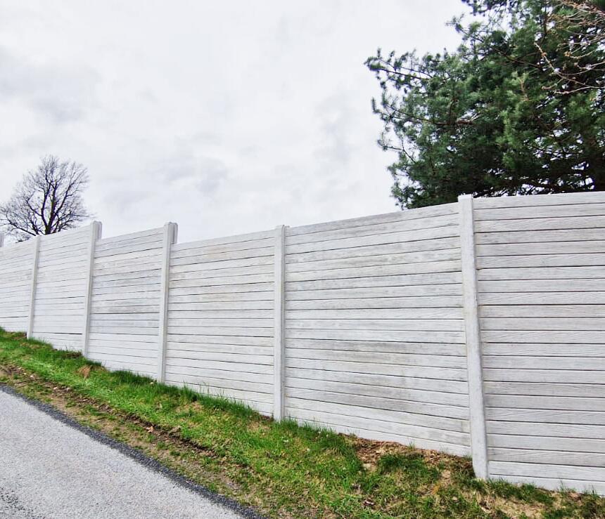 Betónový plot DEKOR jednostranný reliéf PRKNO, stĺpiky HLADKÉ farba natural - foto č.11