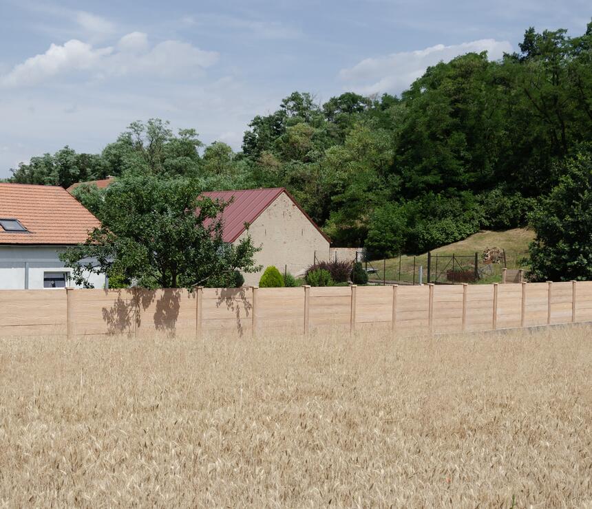 Betónový plot DEKOR obojstranný reliéf DREVO farba béžová - foto č.4