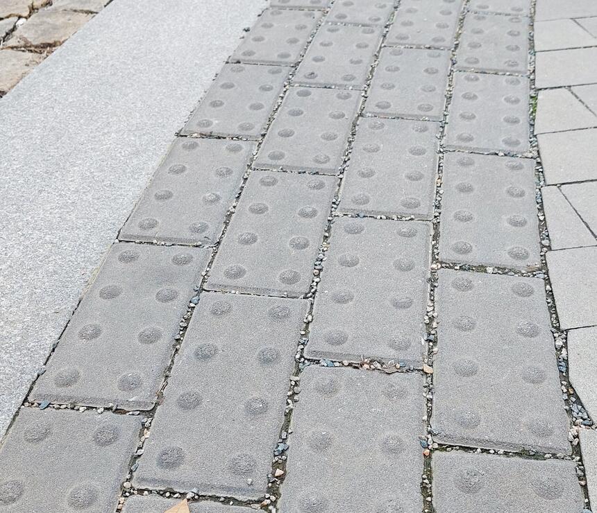 Betónová dlažba GRANIT® 20x10 - nopková pre nevidiacich farba natural - foto č.6