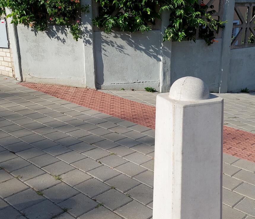 Betónový pätník IHLAN vysoký farba natural povrch hladký - foto č.2