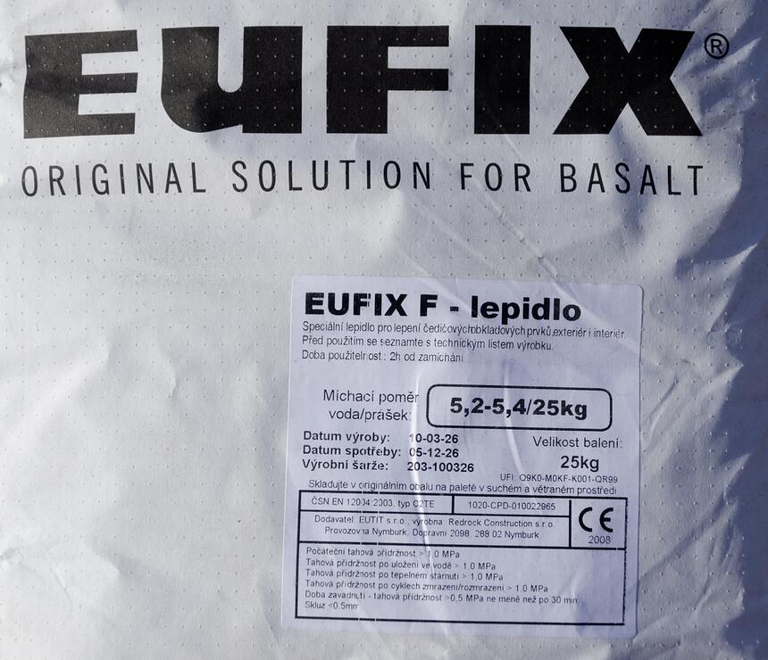 Lepidlo EUFIX F na lepenie dlažby z čadiča - foto č.3