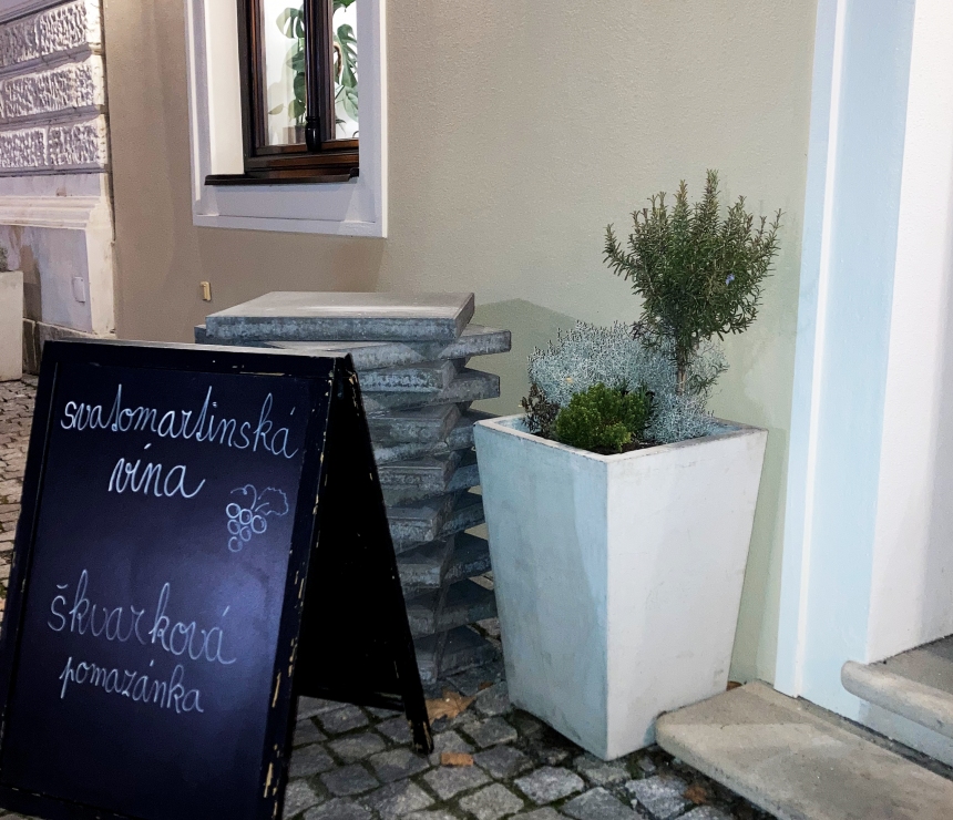 Betónový kvetináč Sára I farba natural povrch hladký - foto č.4